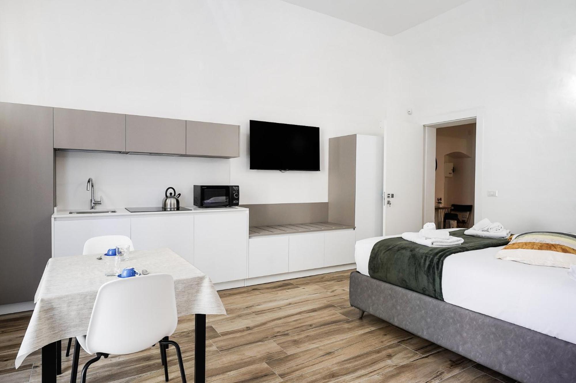 Siamo Bari Apartments By Wonderful Italy ภายนอก รูปภาพ