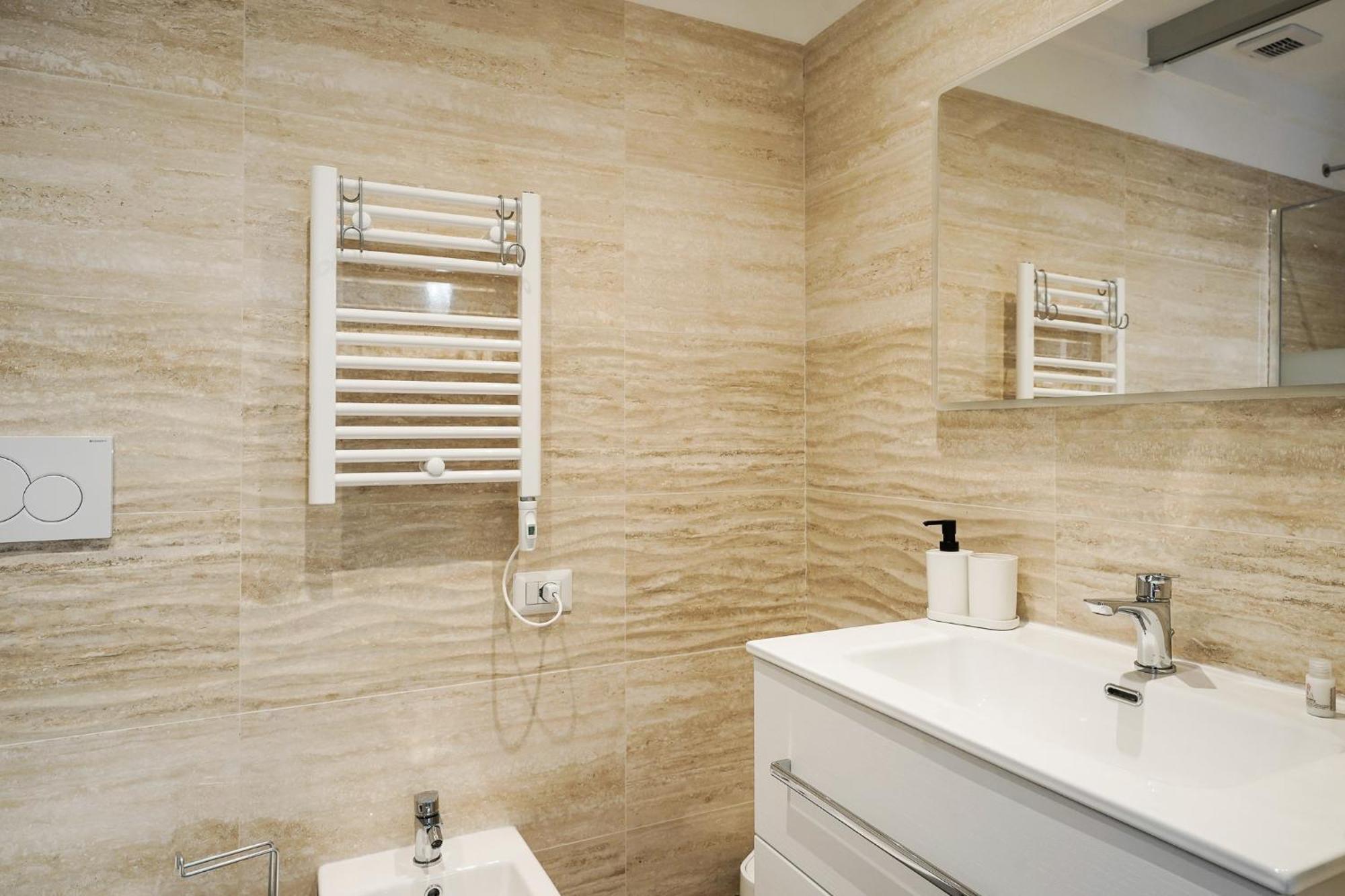 Siamo Bari Apartments By Wonderful Italy ภายนอก รูปภาพ