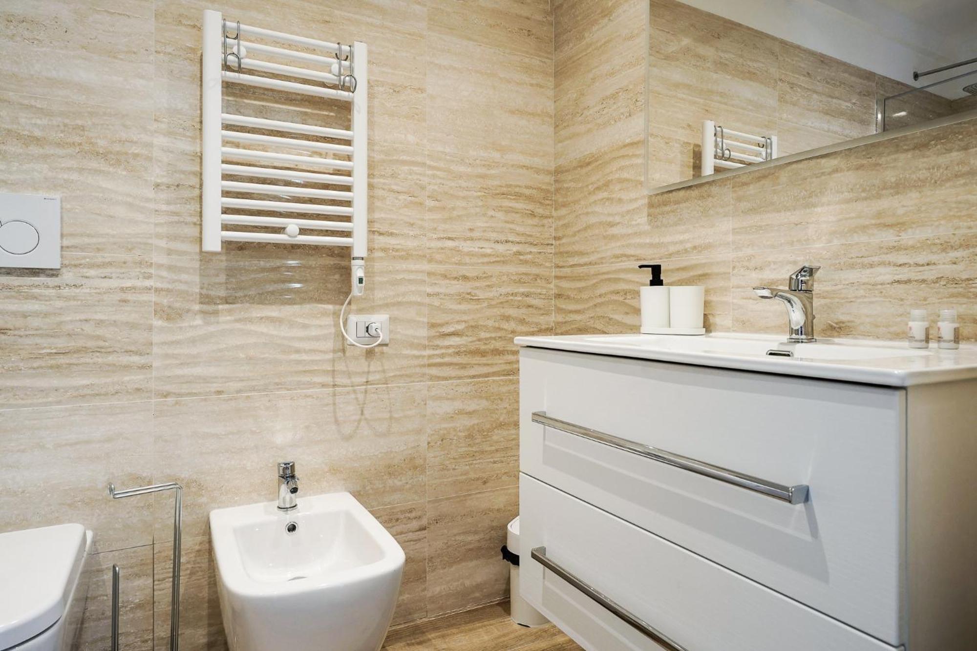 Siamo Bari Apartments By Wonderful Italy ภายนอก รูปภาพ